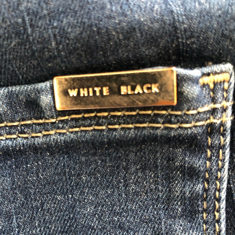 White House Black Market Skinny slim fit jeans. Size 14